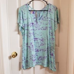 Cute back key hole top